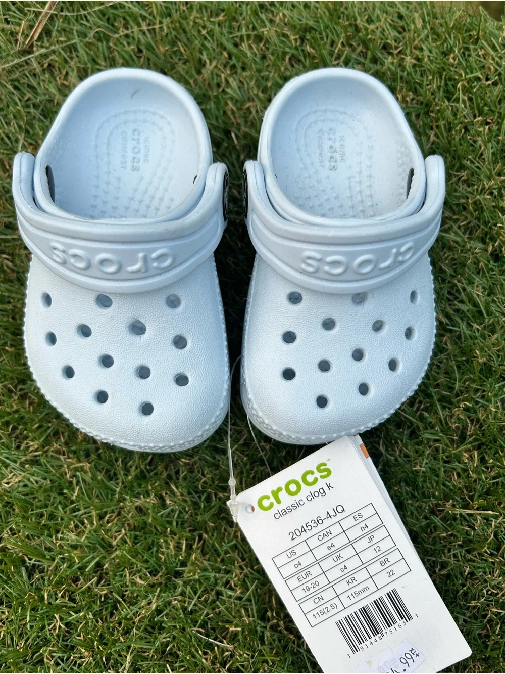 CROCS Kids Classic Clog , Mid Size 4c, New ,Light blue